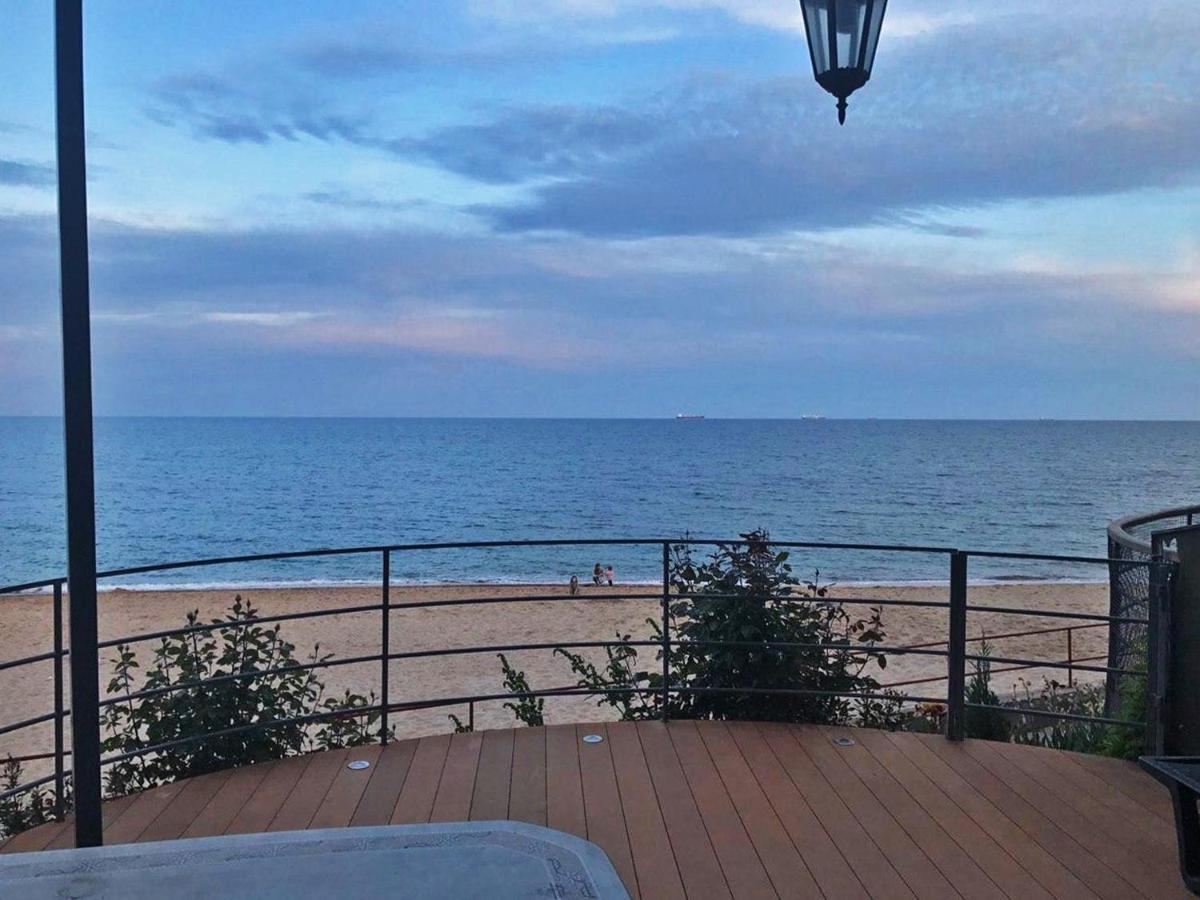 Tatil Evi совиньон. коттедж. первая линия.